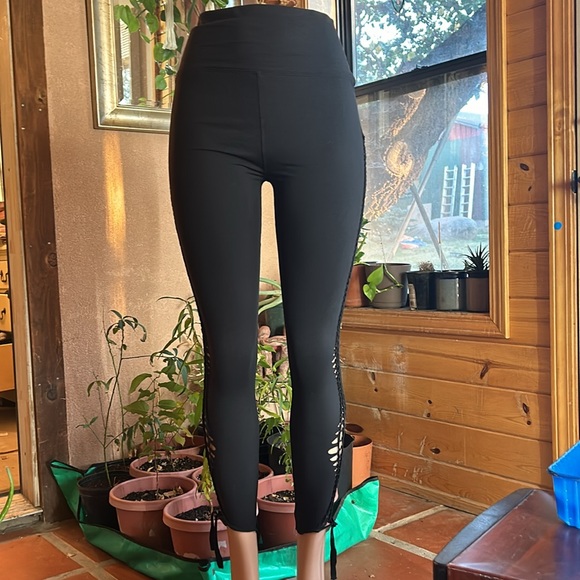 ZIALIFE Black Altered Leggings Stretchy Free Size L/XL Yoga Dance Slit Cut - Picture 4 of 6
